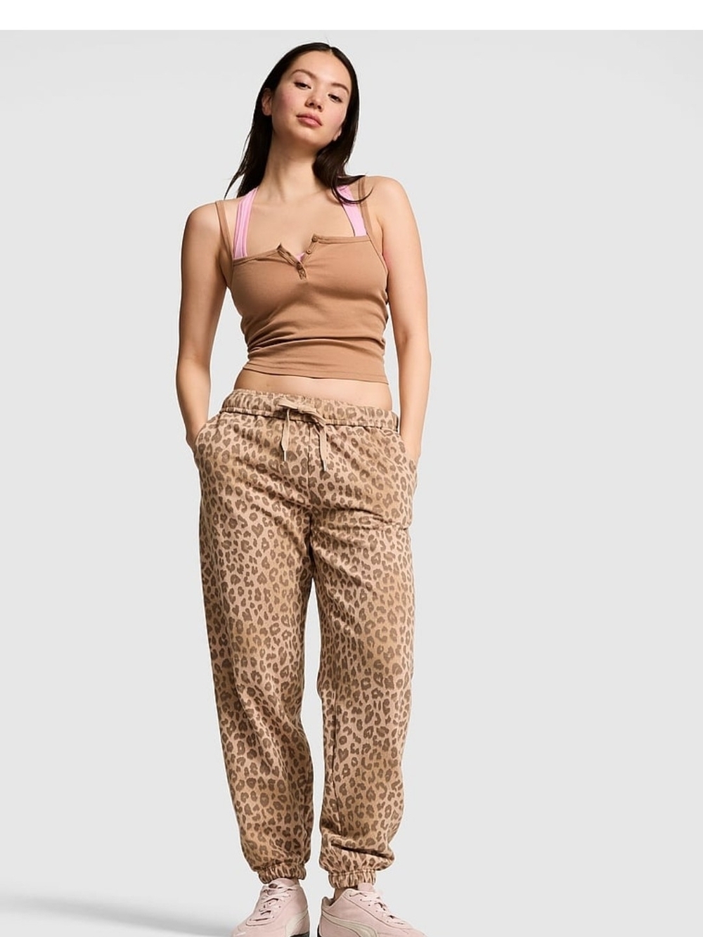 ⭐️VS PINK Tan Leopard Print Jogger Pants SZ S⭐️